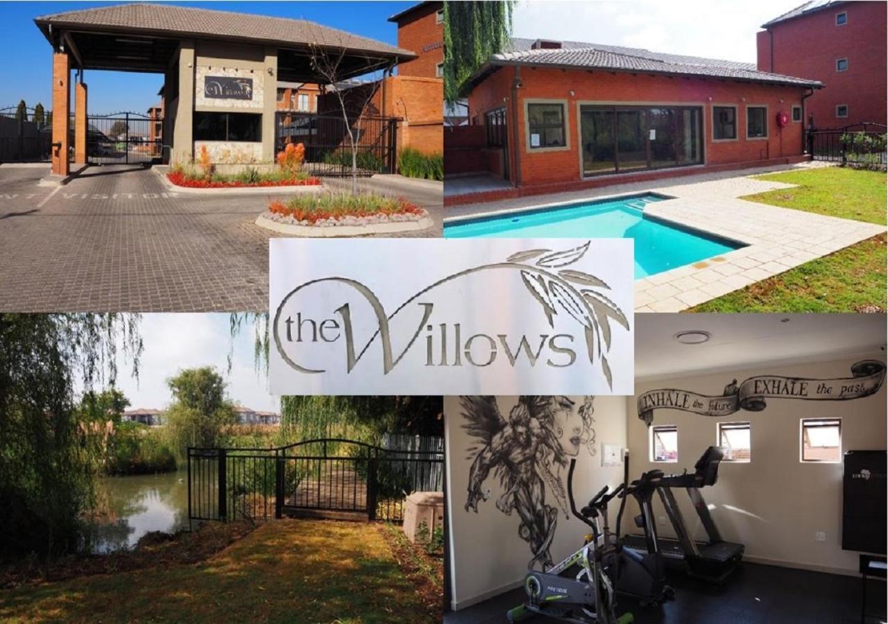 Or Tambo Self Catering Apartments, The Willows Boksburg Exterior photo