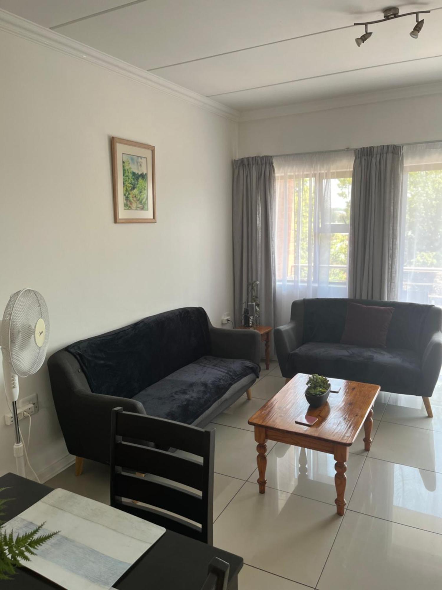 Or Tambo Self Catering Apartments, The Willows Boksburg Exterior photo