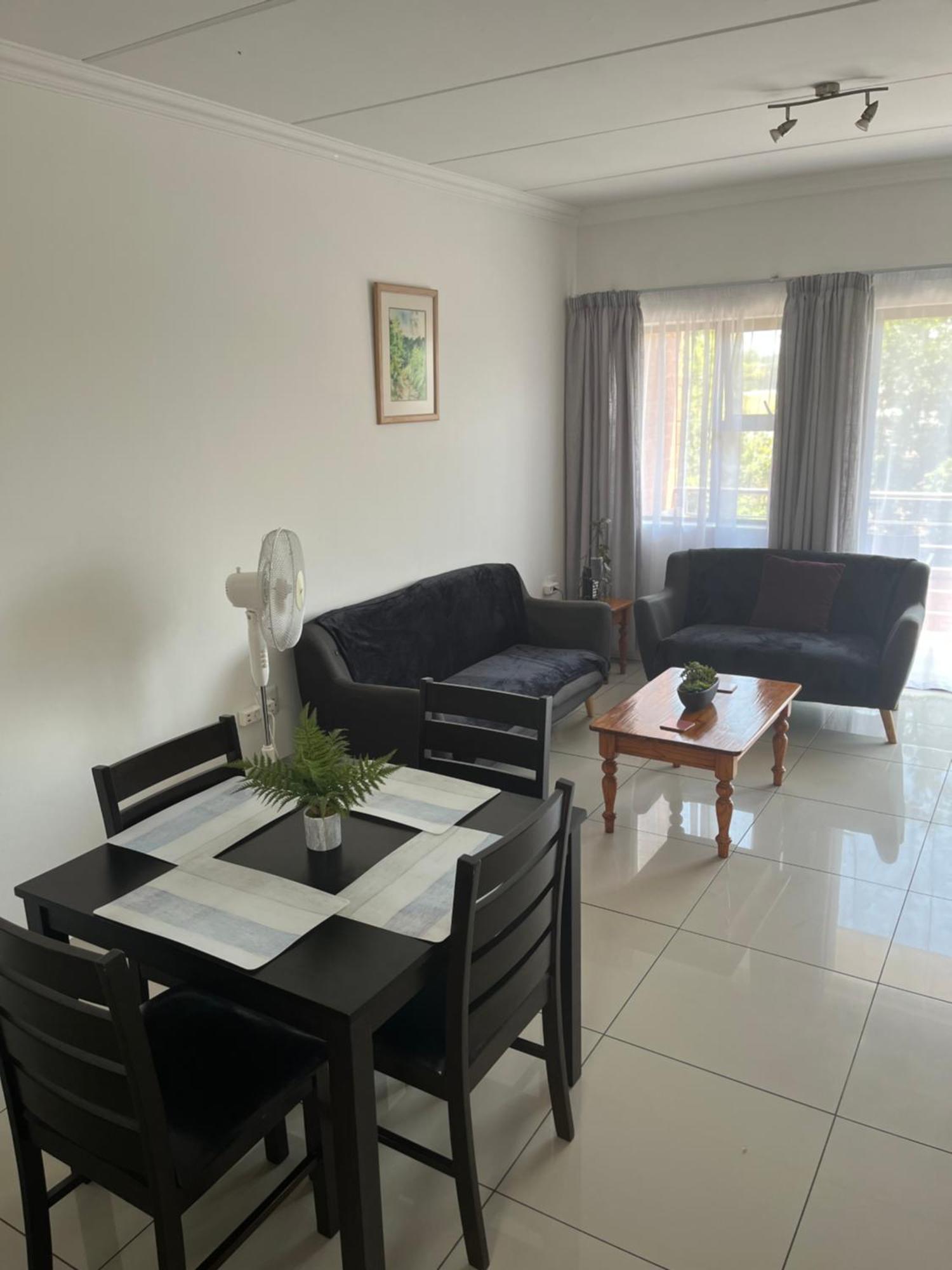 Or Tambo Self Catering Apartments, The Willows Boksburg Exterior photo